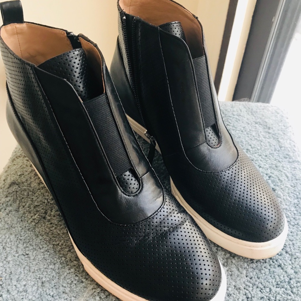 Linea Paolo Felicia wedge bootie/sneaker